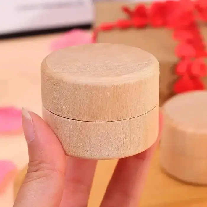 Nouvelle boîte en bois naturel