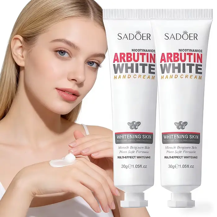 Crème pour les mains à l'arbutine et à la nicotinamide