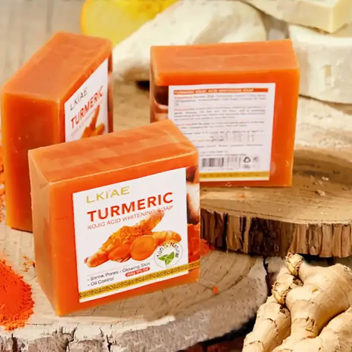 Crème blanchissante naturelle au curcuma pour le corps