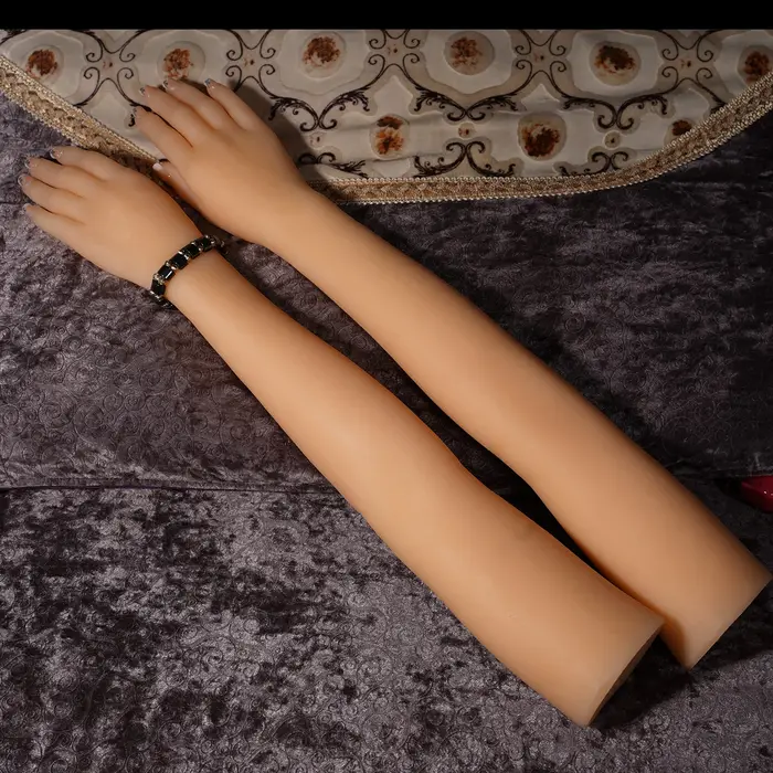 Main de Mannequin Longue Pliable pour Femme