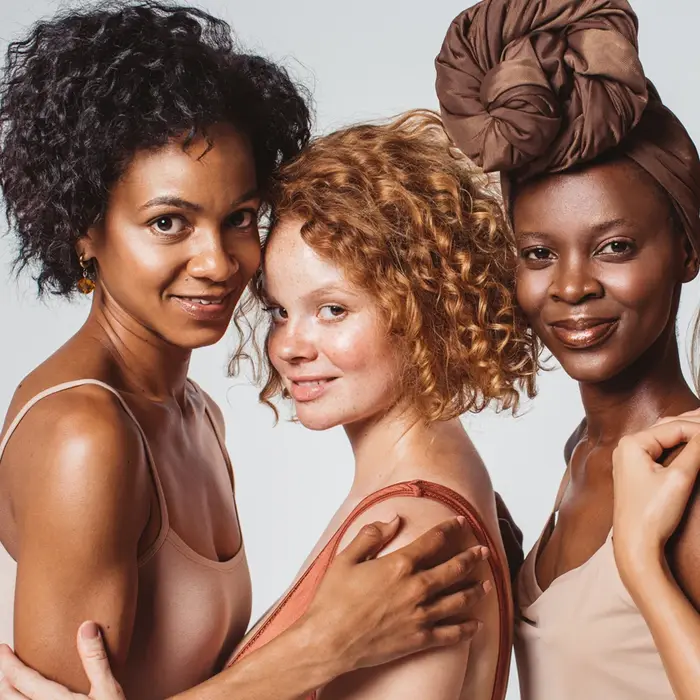 L'huile essentielle de rose convient au massage