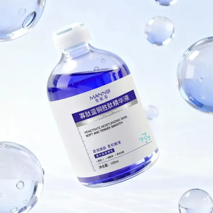 Essence raffermissante au cuivre et aux peptides bleus et rouges