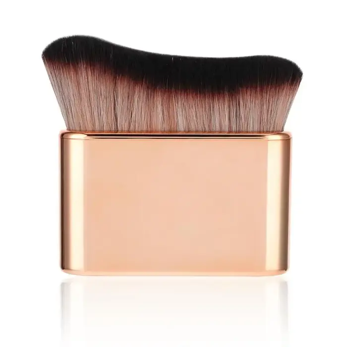 Pinceau de maquillage pour le contour du bronzage