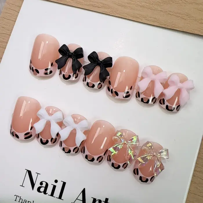 24/96 pièces nu léopard français nœud papillon faux ongles court rond carré presse sur ongles Y2K mi