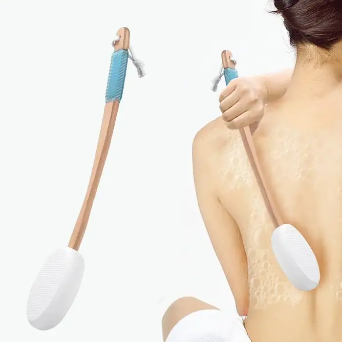 Applicateur de crème solaire avec poignée incurvée