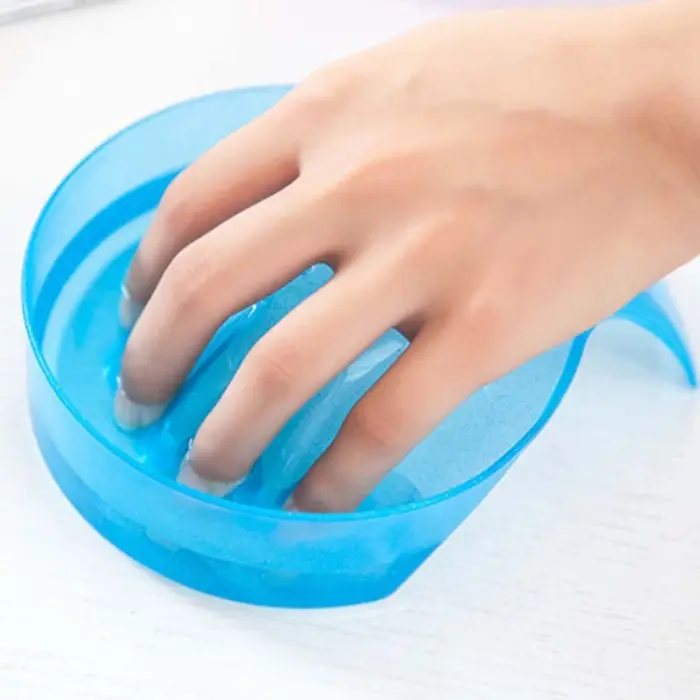 Filles de lavage des mains pour manucure professionnelle