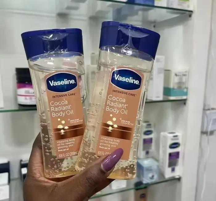 Huile Corporelle Éclatante au Cacao Vaseline 200ml – Soin Hydratant Longue Durée