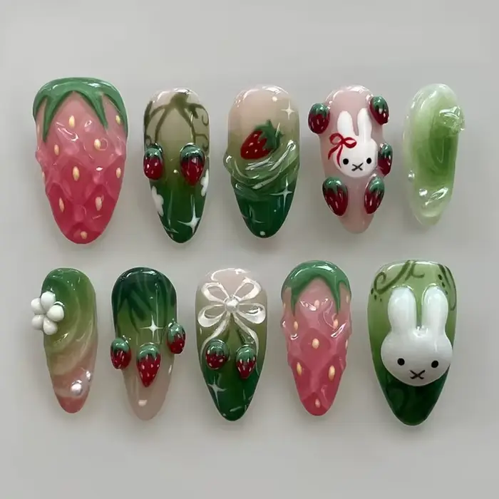 24 faux ongles 3D en forme de fraise, lapin et fleur, à presser, mi-longs, en amande, à porter, dégr