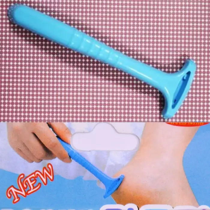 Rasoir à main pour les pieds en métal et plastique