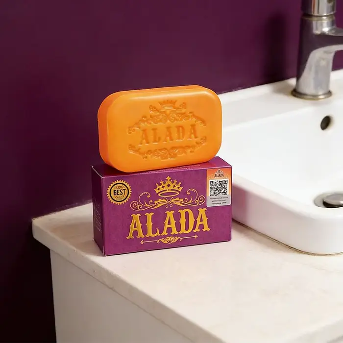 Savon Doux aux Huiles Essentielles pour le Visage et le Corps