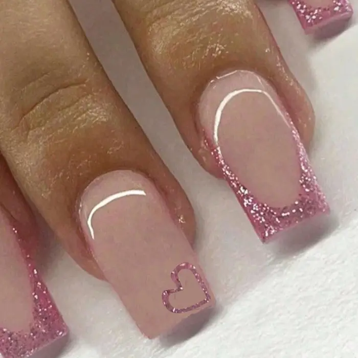 Faux ongles carrés moyens