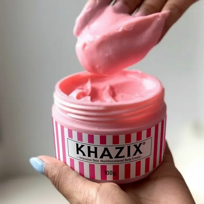 1 bouteille de crème de soin pour le corps, hydratant et nourrissant efficacement, raffermissant la 
