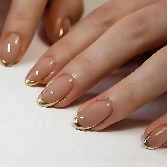 Short pour ongles pressés en amande, faux ongles roses, pointes françaises dorées élégantes fabriqué