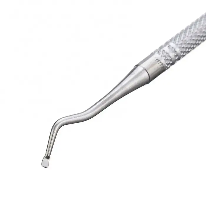 Outil de pédicure pour le soin des ongles des pieds