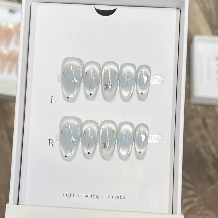 Faux ongles roses dégradés faits à la main