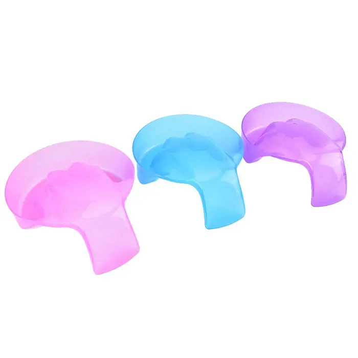 Filles de lavage des mains pour manucure professionnelle