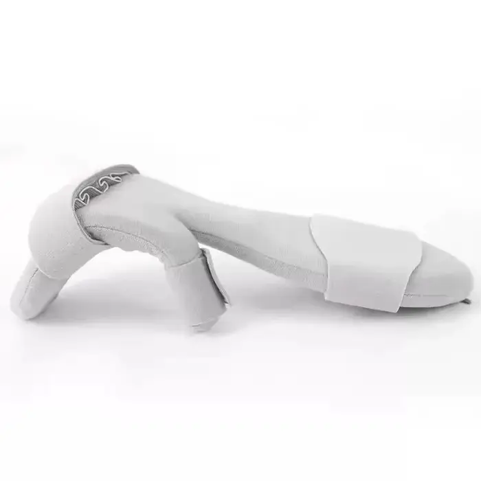 Attelle de nuit réglable pour main et doigts