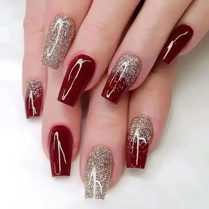 24 pièces/1 boîte faux ongles en damier en poudre d'or avec nœud rouge