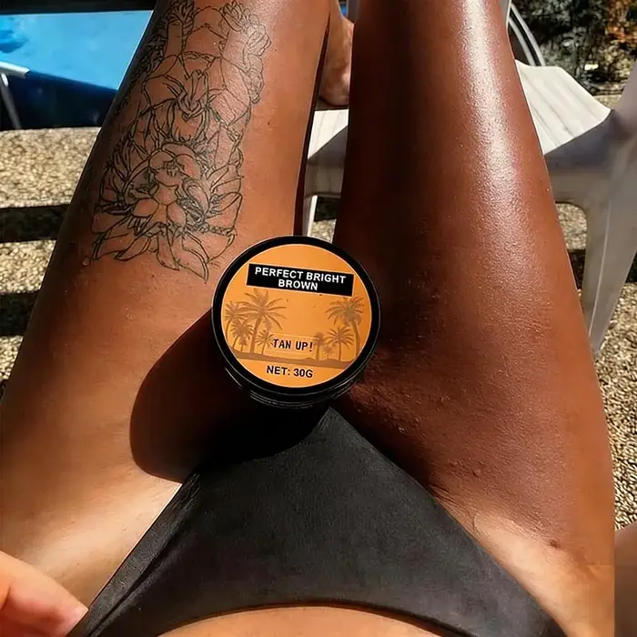 Crème auto-bronzante estivale sans soleil pour le visage et le corps