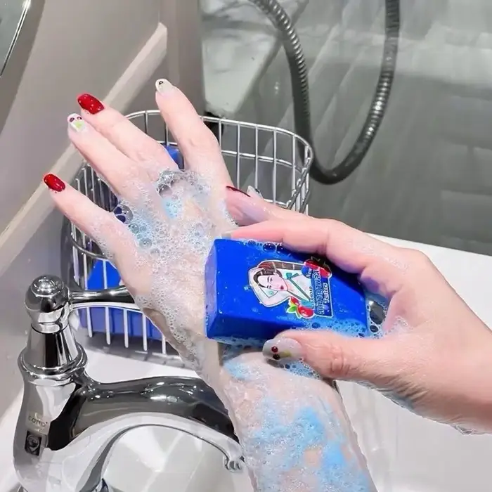 Savon artisanal Mayan bleu éclatant pour un nettoyage en profondeur de la peau