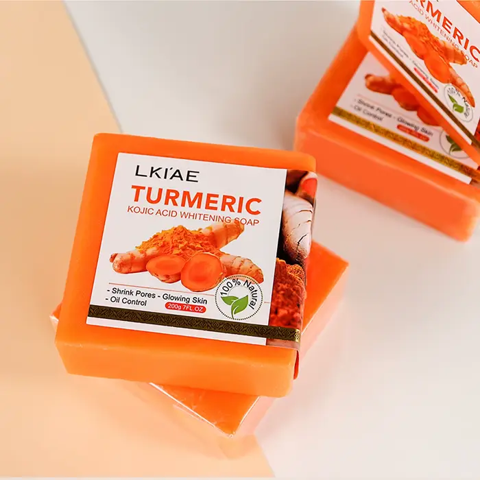 Crème blanchissante naturelle au curcuma pour le corps
