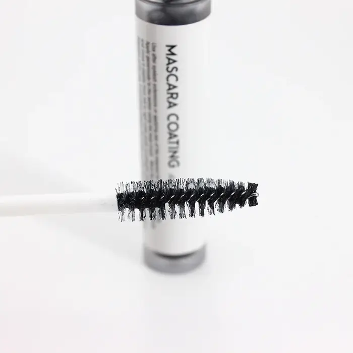 Mascara de revêtement pour soins des cils