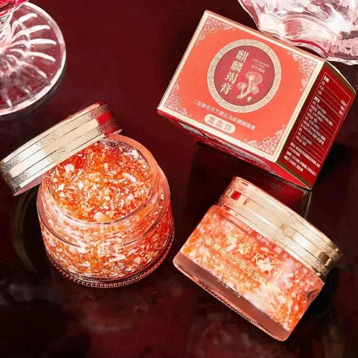 Crème hydratante pour le visage au rétinol au sang de Dragon